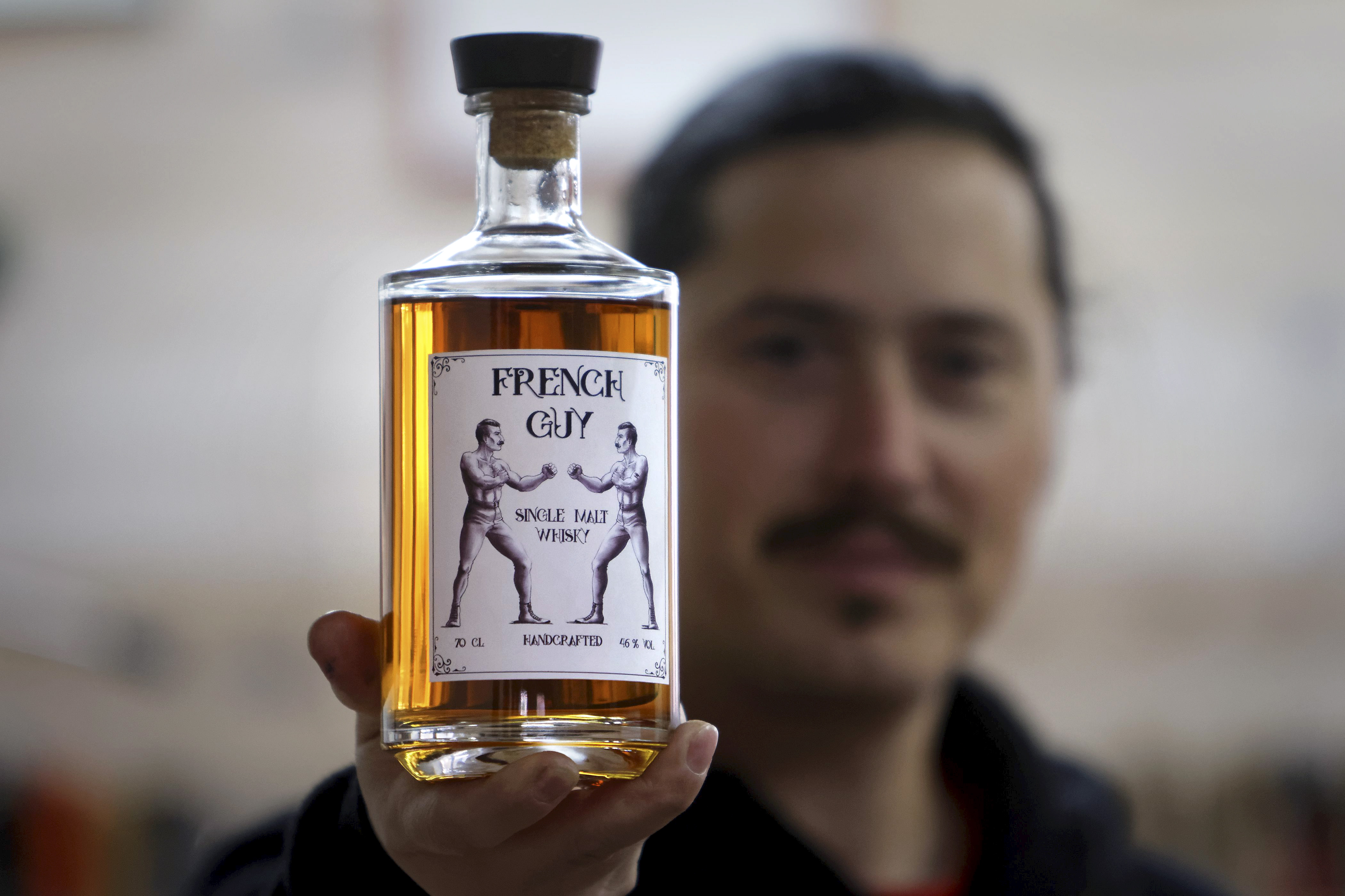 Près de Toulouse, la distillerie Straw Bale s'enivre de spiritueux bio