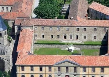 Sorèze. Ouverture d'un site de formation dédié aux métiers d'art et à l'art floral