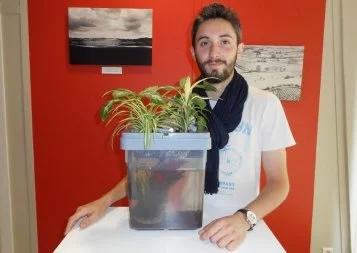 Citizen Farm. Petit poisson deviendra grand avec son aquarium-potager
