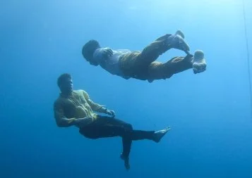 Cirque / Rue : Out of the blue