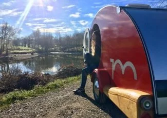 Une jeune société tarnaise séduit les campeurs avec sa mini caravane « vintage » 