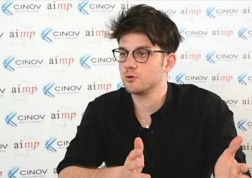 « Unity Cube, c'est un légo géant au profit de l'hébergement d'urgence »