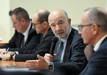 Pierre Moscovici : « Pour investir dans la transition écologique, il va falloir se désendetter »