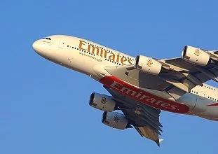 Airbus livre son 13e A 380 et consacre 2,5 millions d'euros à sa fondation