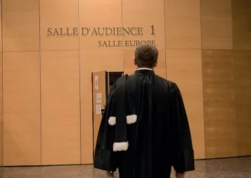 Les professionnels du droit apprivoisent l'IA avec prudence