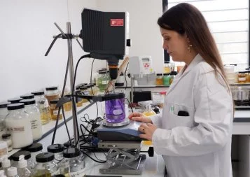 Trouverez-vous la formule pour rejoindre AB7 Group ?