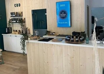 France Bleu Hérault. Des massages avec de l'huile de CBD dans l'espace bien-être Artisan Herbier à Montpellier