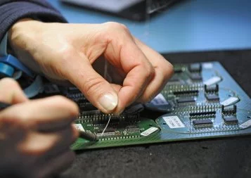 Occitanie. Syselec lance la production d'une clé USB ultra sécurisée 