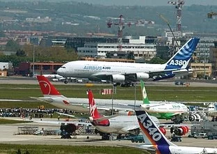 Pour 2009, l'industrie aéronautique navigue à vue