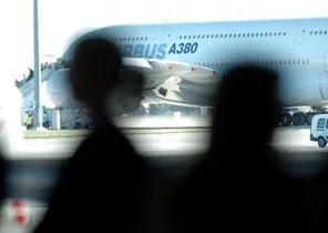 A380 : Airbus réduit encore la voilure