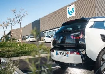 France Bleu Hérault. Les bornes de recharge électriques d'IES Synergy, actrices du plan de relance