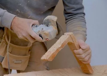 Terres Cuites de Raujolles, l'artisan aveyronnais qui a conquis le monde du luxe 
